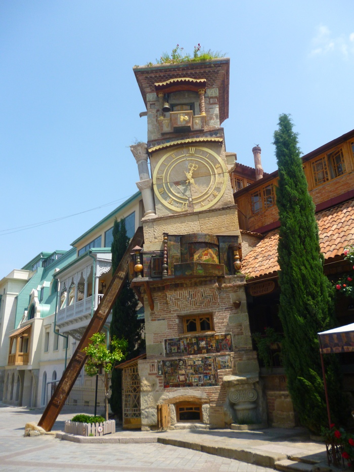 tbilisi torre reloj carvansaray